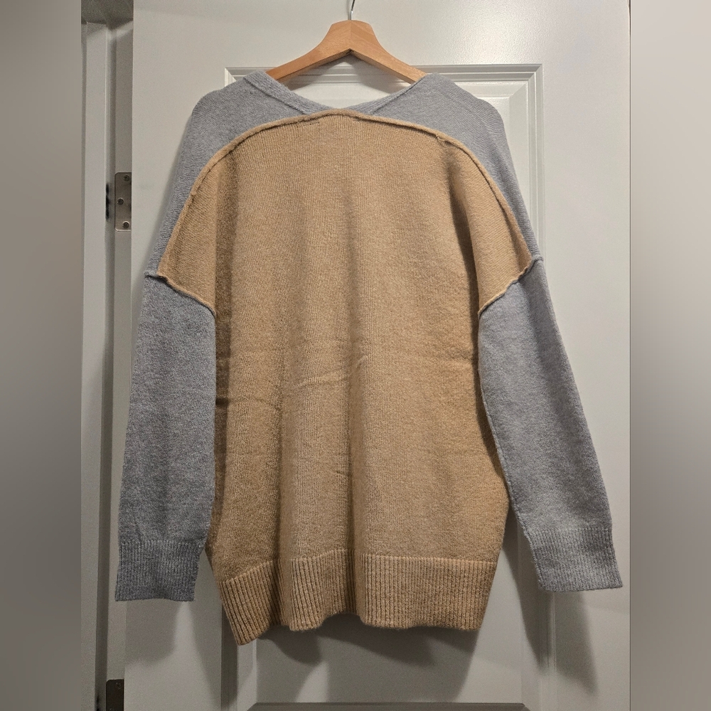 DNA Long Sleeve Grey/Fawn Colorblock Oversized Cardigan Sweater. Size S. - Picture 5 of 13